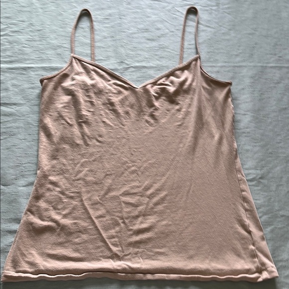 Bundle Of Five Sleeveless Camisoles In Various Colors - Picture 3 of 16